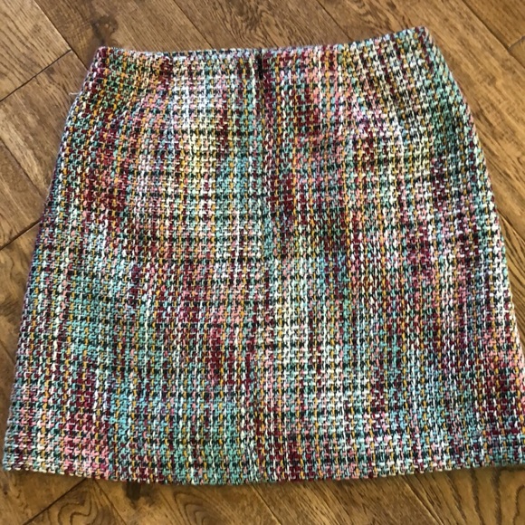 LOFT Multi-Color Skirt. - Picture 4 of 4
